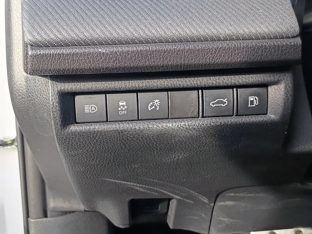 Used 2025 Ice Toyota SE image 22