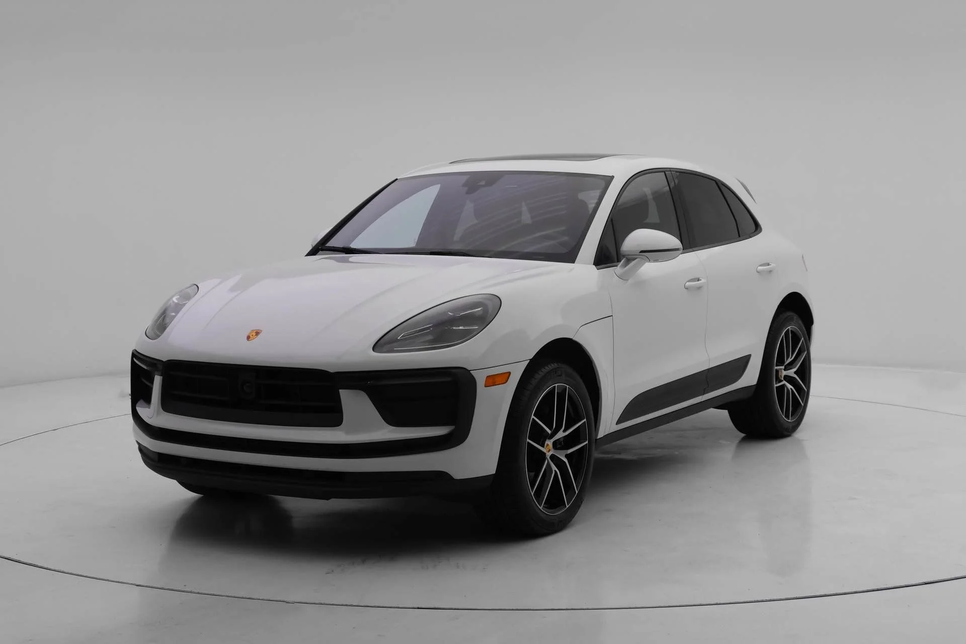 Used 2025 White Porsche  image 1