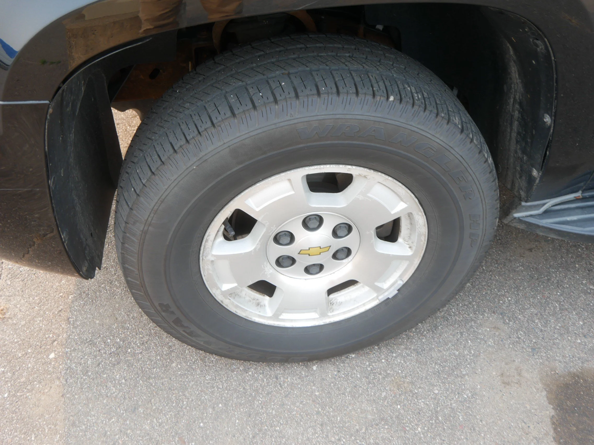 Used 2013 Black Chevrolet LS image 7