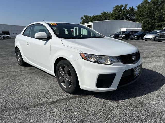 Used 2012 White Kia EX image 11