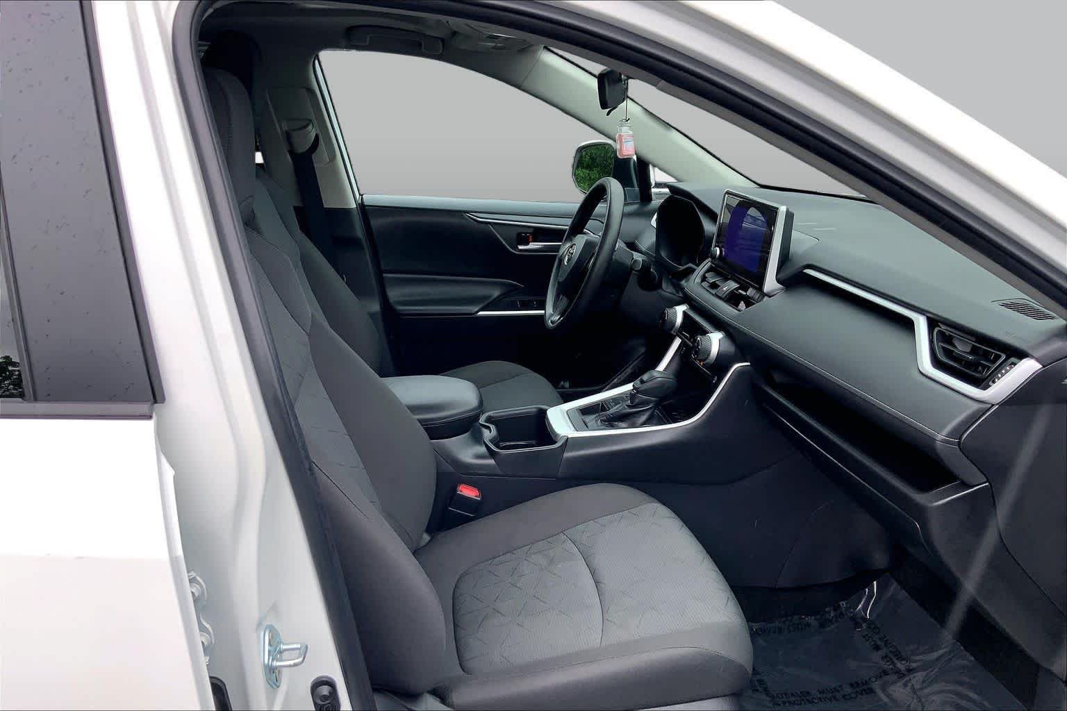 Used 2023 Ice Cap Toyota XLE image 9