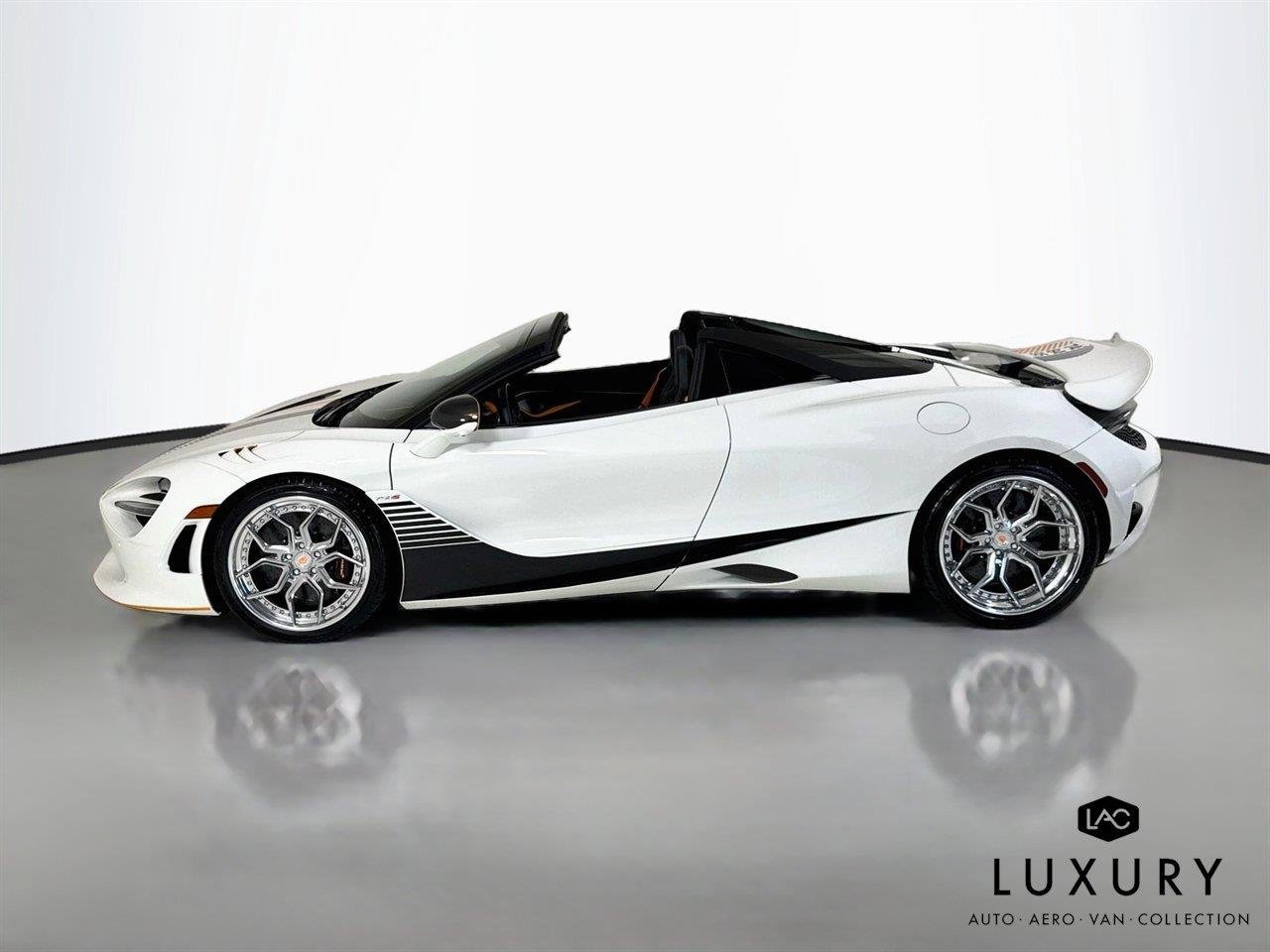 Used 2024 Monaco White 60th Anniversary Triple Crown McLaren Spider | 468K MSRP image 9