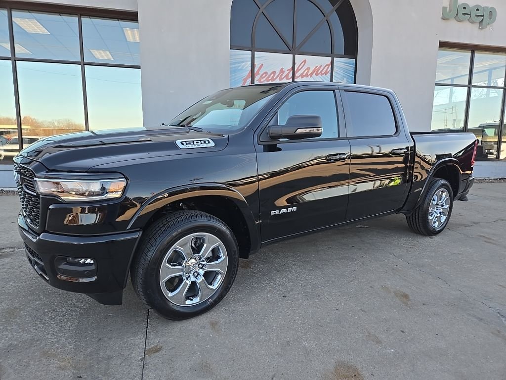 New 2026 Diamond Black Crystal Pearl-Coat Exterior Paint RAM Big Horn/Lone Star image 3