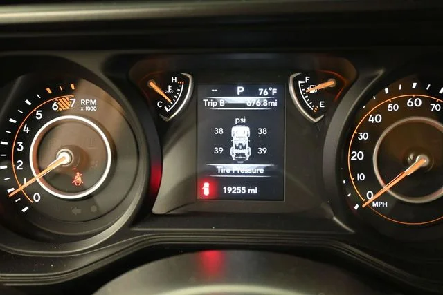 Used 2024 White Jeep Sport image 20
