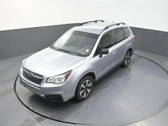 Used 2018 Silver Subaru 2.5i image 25