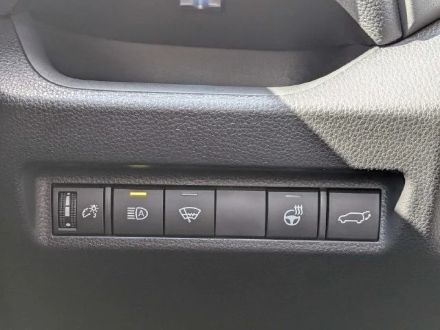 Used 2021 Blue Print/midn Toyota Hybrid XSE image 25