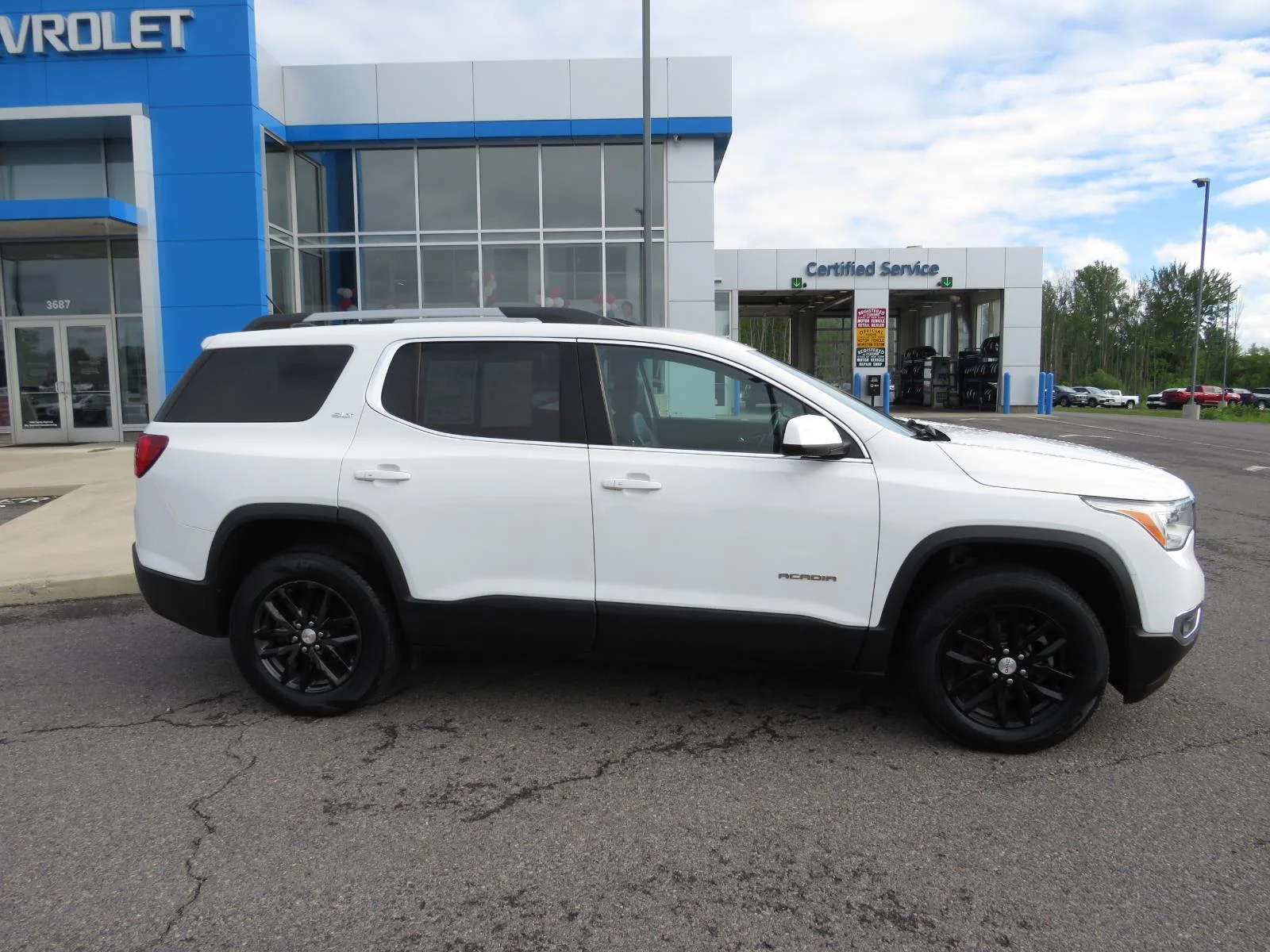 Used 2018 SUMMIT WHITE GMC SLT image 7
