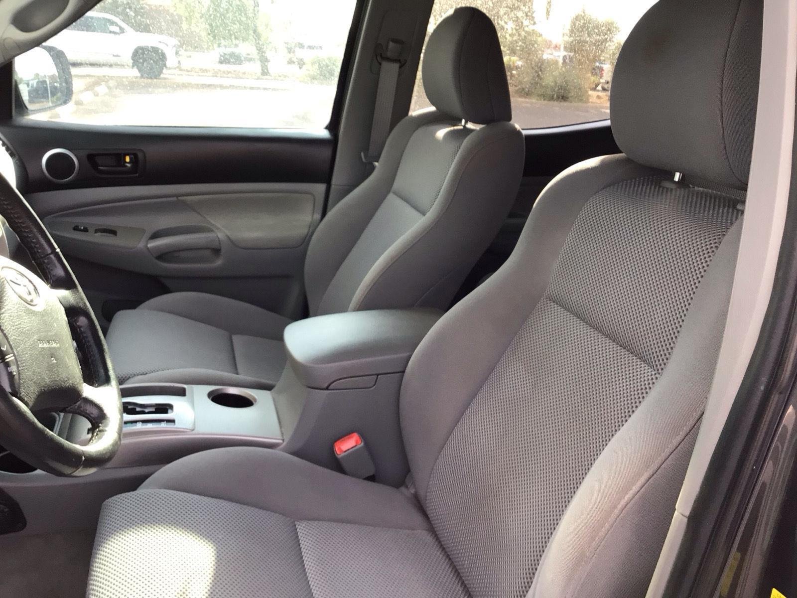 Used 2009 Magnetic Gray Metallic Toyota PreRunner image 27