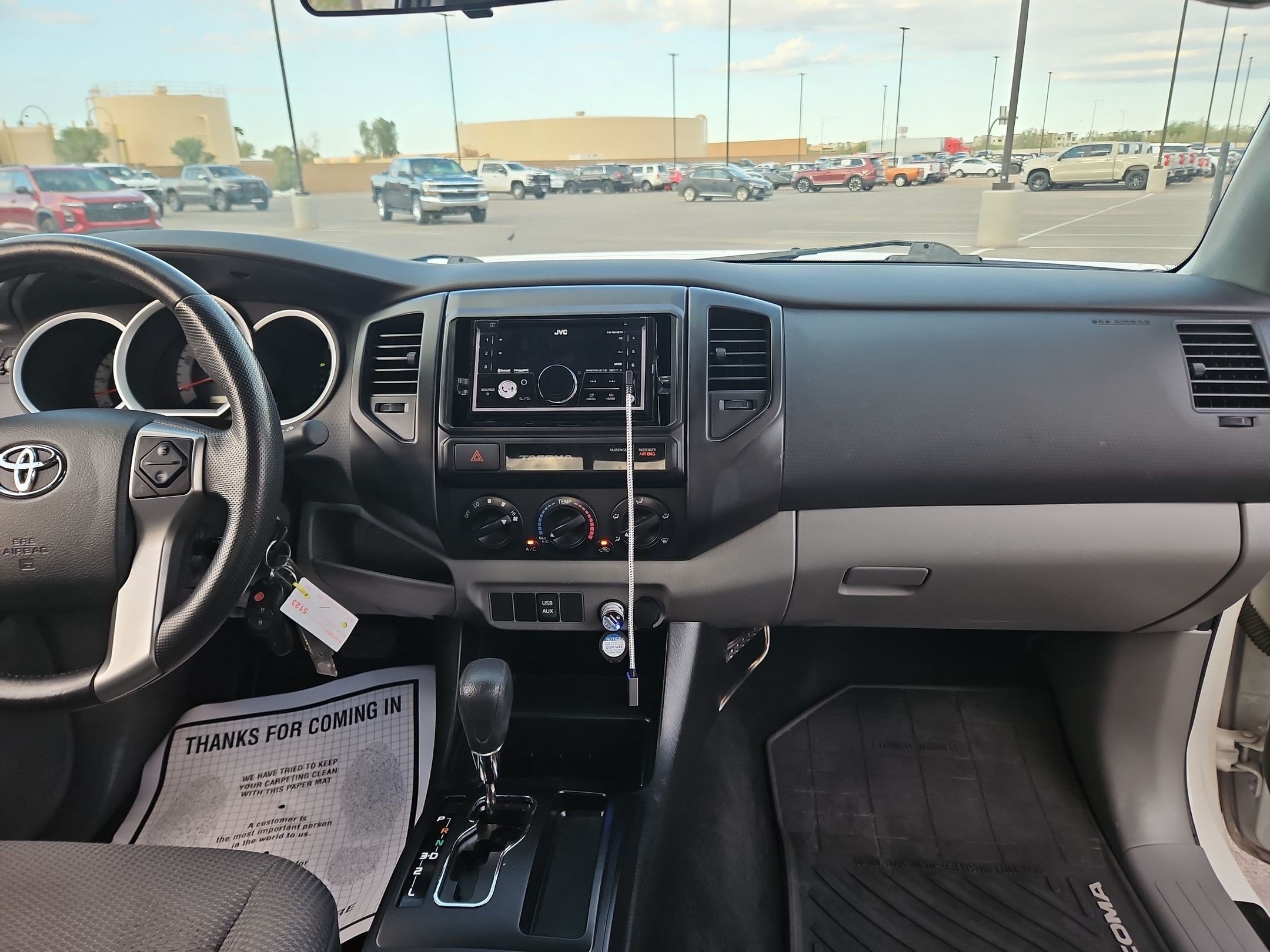 Used 2015 White Toyota BASE image 24