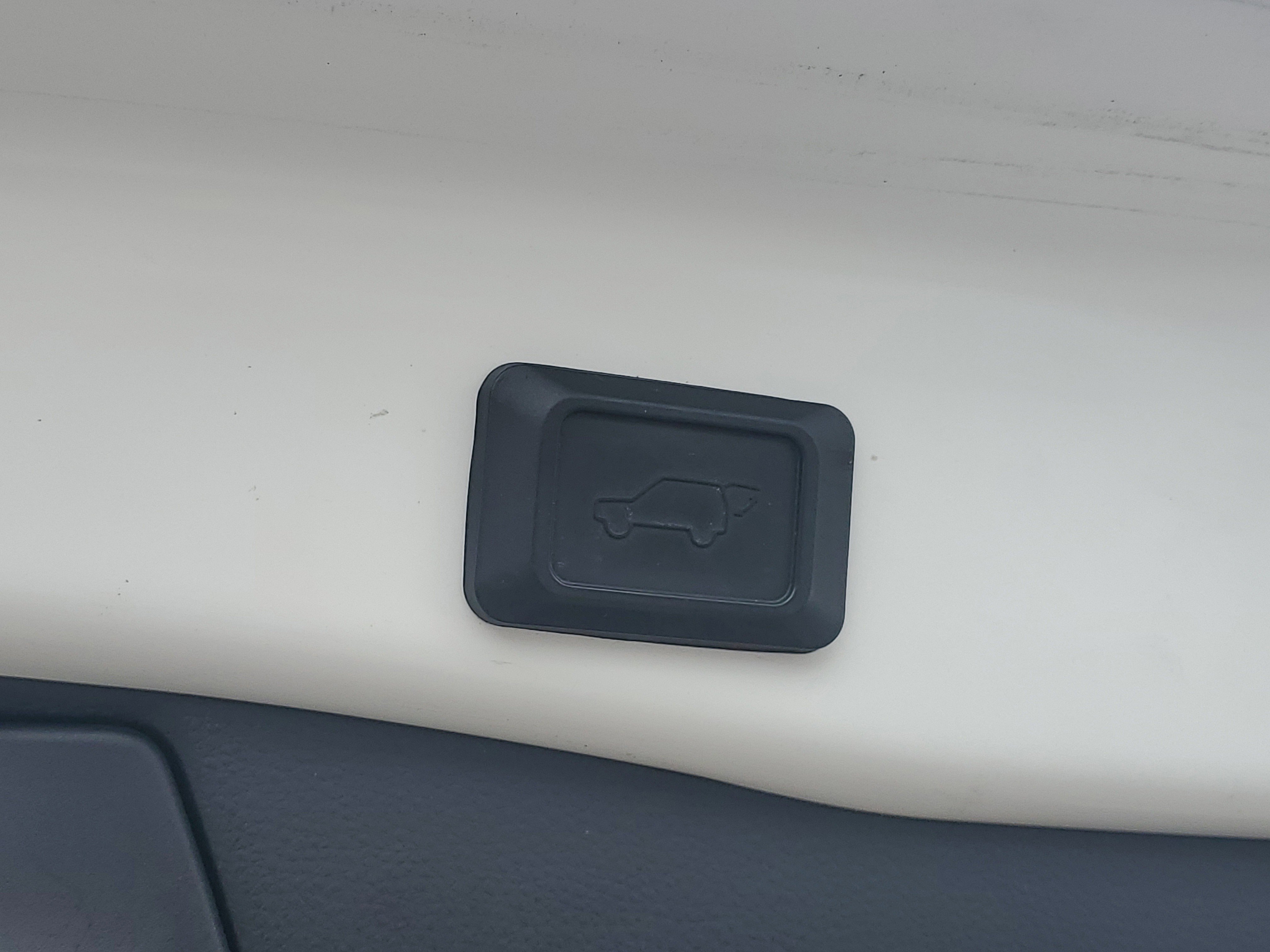 Used 2020 Blizzard Pearl Toyota Hybrid Limited image 11