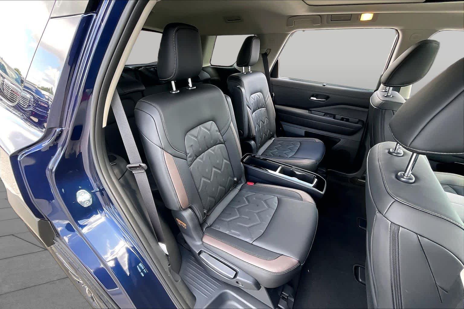 Used 2026 Deep Ocean Blue Pearl Nissan Platinum image 21