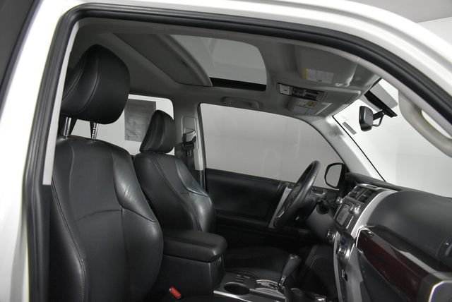 2016 Toyota 4Runner Limited - Photo 17