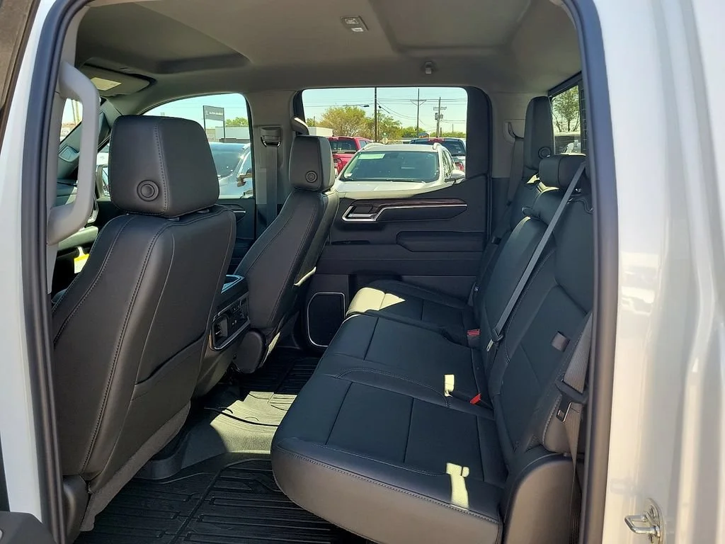 2026 GMC Sierra 1500 SLT - Photo 16