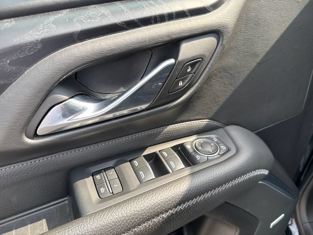 2021 GMC Yukon Denali - Photo 18