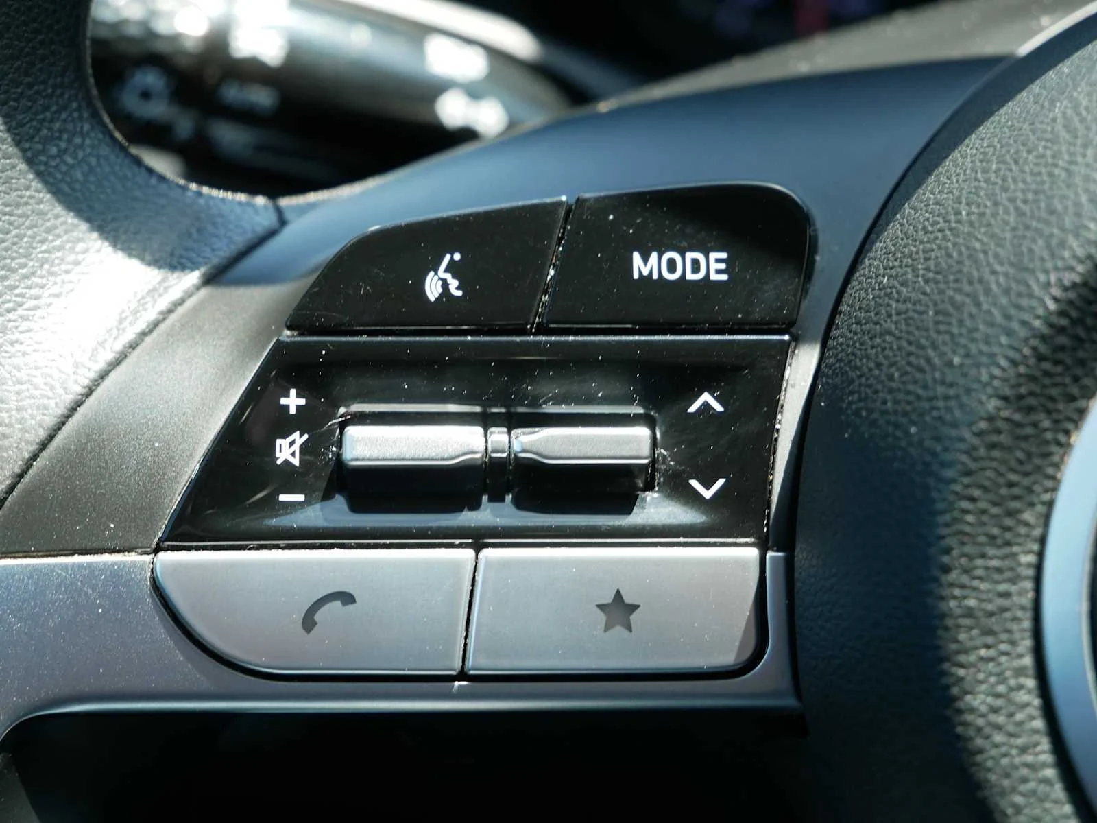Certified Used 2024 White Pearl Hyundai SEL image 15