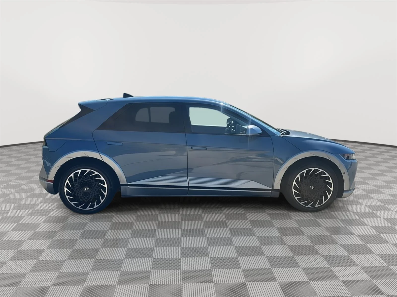 Used 2023 Lucid Blue Hyundai Limited image 4