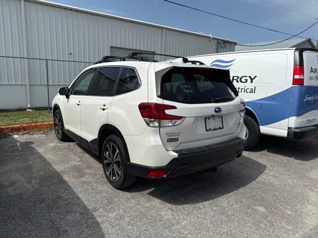 Used 2022 White Subaru Limited image 5