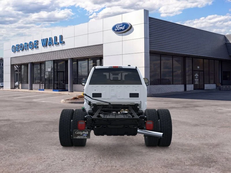 New 2026 Oxford White Ford F-550® XL image 20