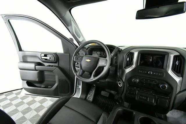 New 2026 Summit White Chevrolet Work Truck image 20