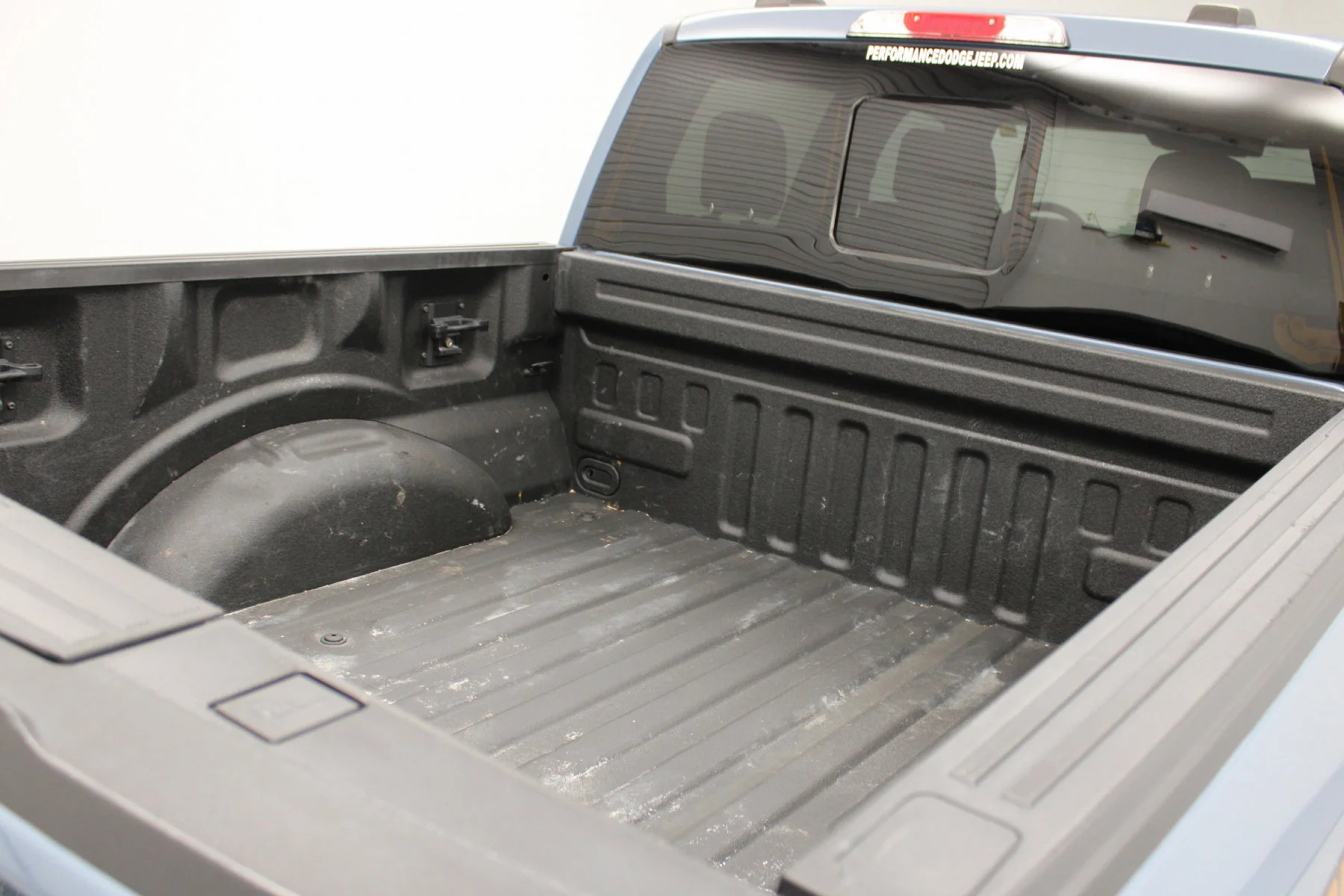 Used 2023 AZURE GRAY METALLIC TRICOAT Ford Tremor 4WD SuperCrew Box image 21