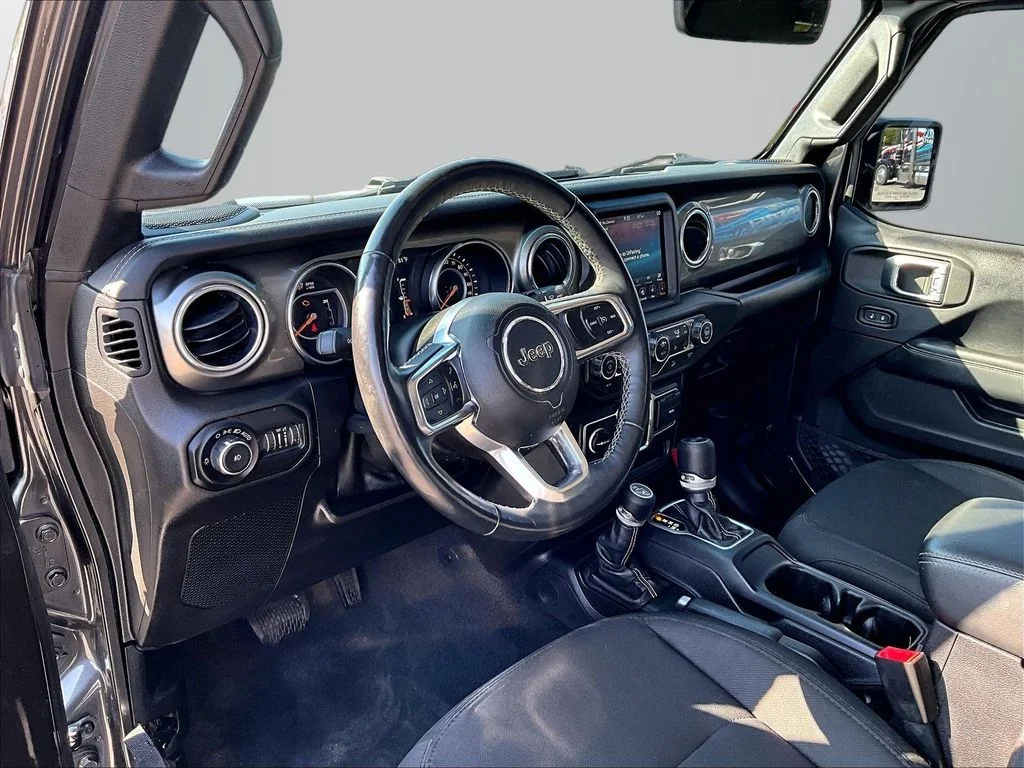 Used 2019 Gray Jeep Unlimited Sahara image 15