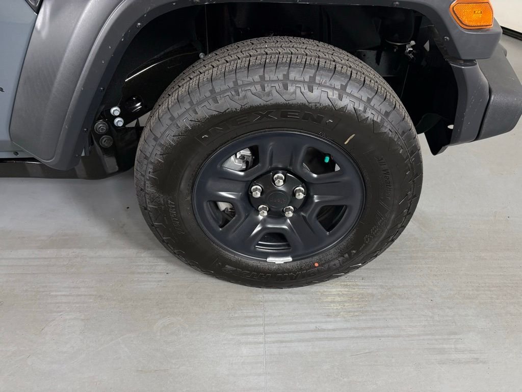 New 2026 Anvil Clear-Coat Exterior Paint Jeep Sport image 10