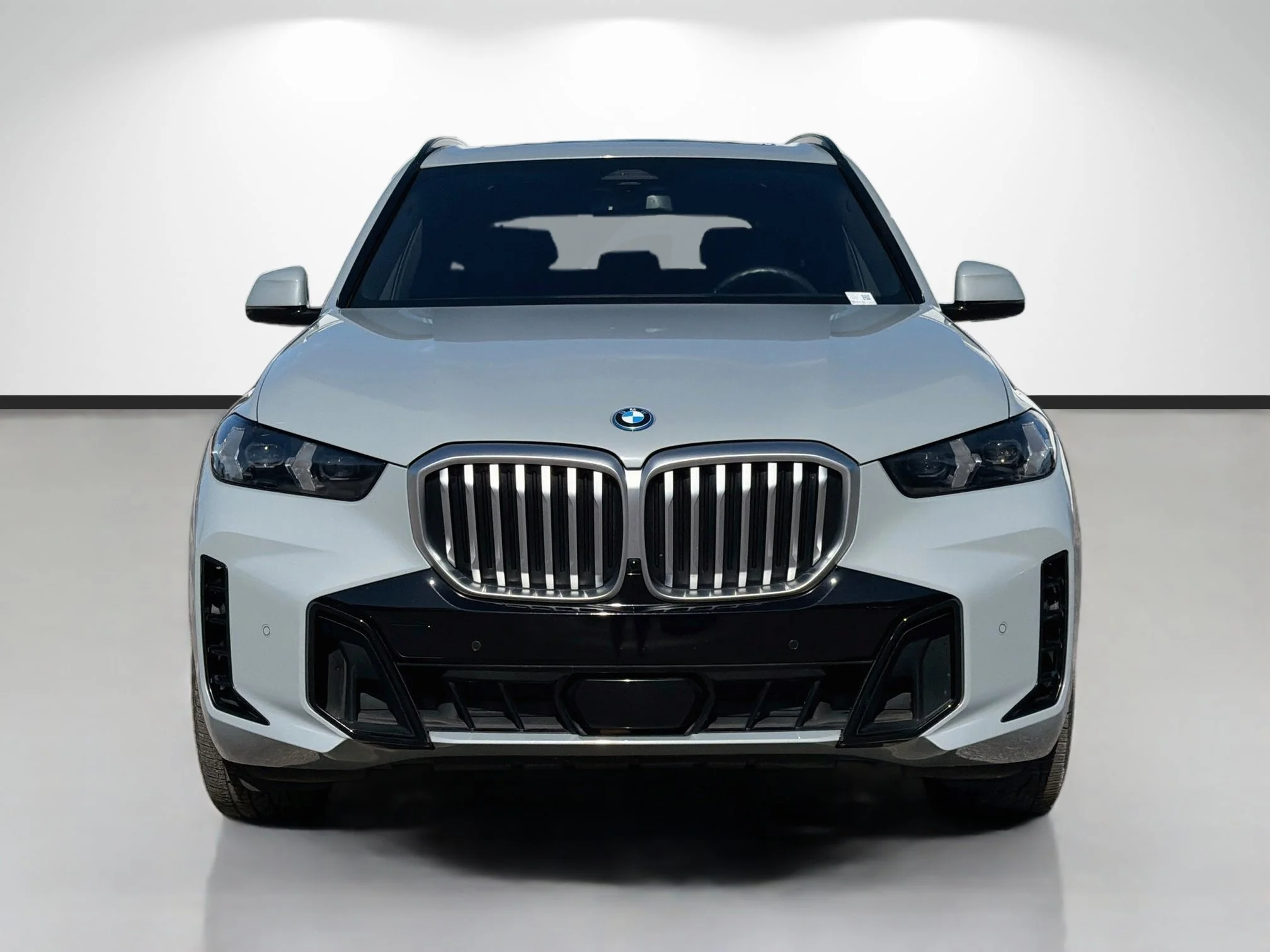 Used 2024 Brooklyn Grey Metallic BMW xDrive50e image 8