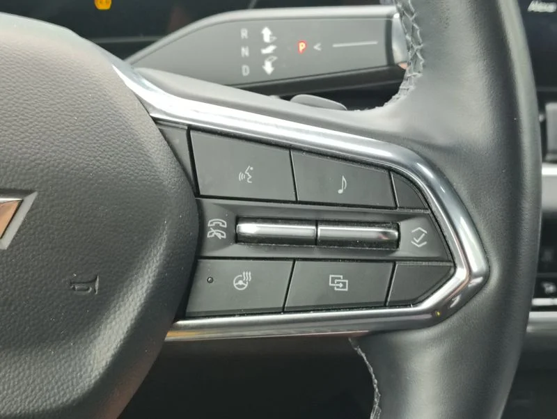 Used 2025 Green Chevrolet LT image 26