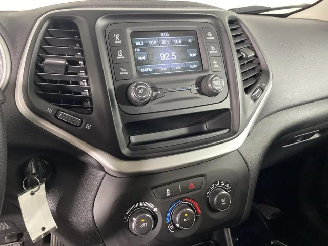 Used 2017 Silver Jeep Sport image 25