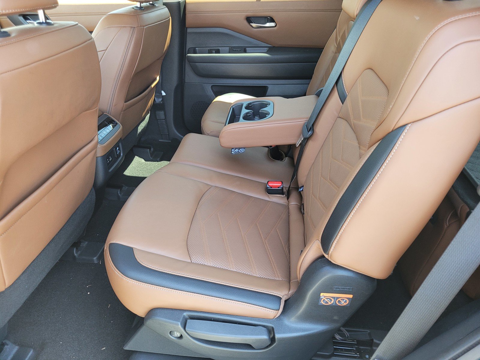 Certified Used 2024 Obsidian Green Pearl Nissan Platinum image 7
