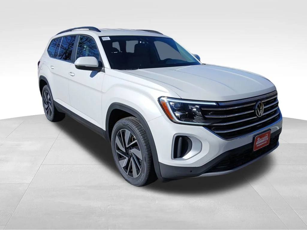 New 2026 White Volkswagen SE w/Technology image 7