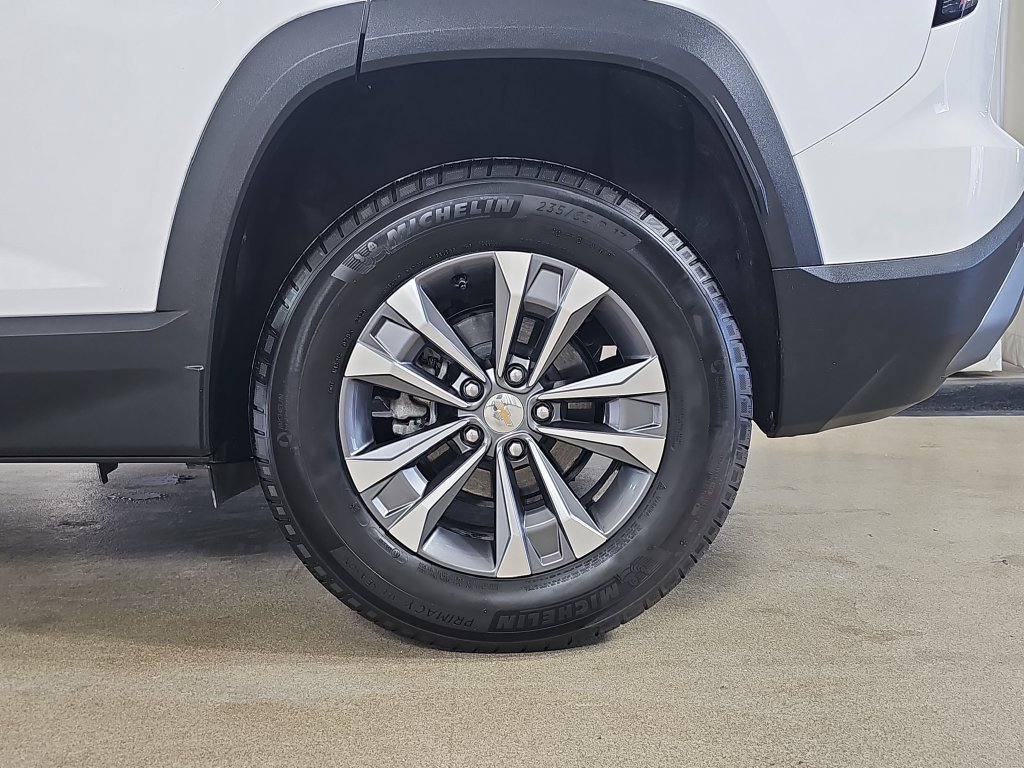 Certified Used 2025 Summit White Chevrolet LT image 38