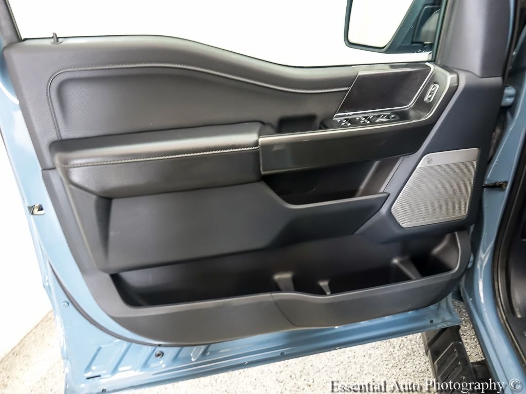 Used 2023 Blue Ford XLT image 19