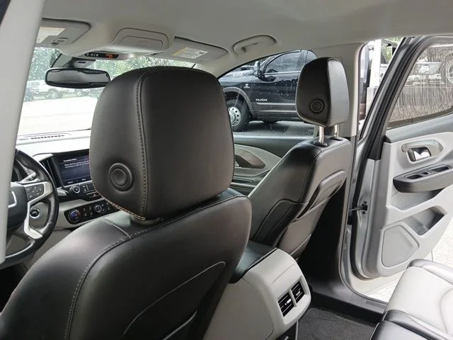 Used 2020 Silver GMC SLT image 12