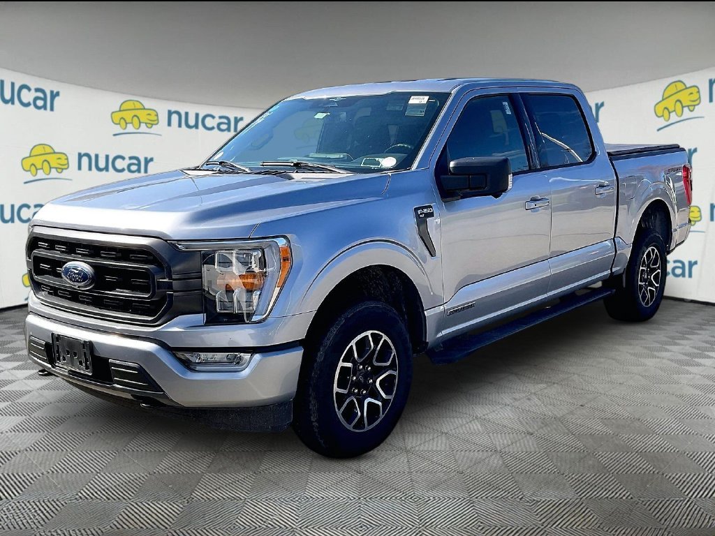 Used 2023 Silver Ford XLT image 2