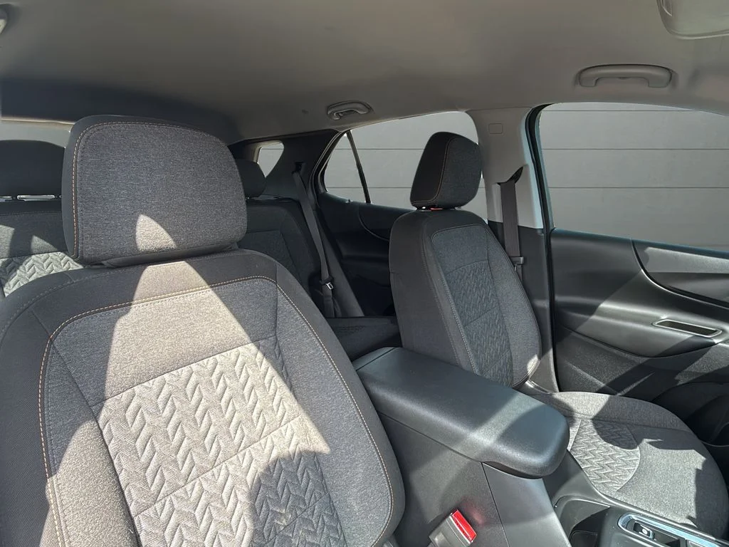 Used 2022 White Chevrolet LT image 25