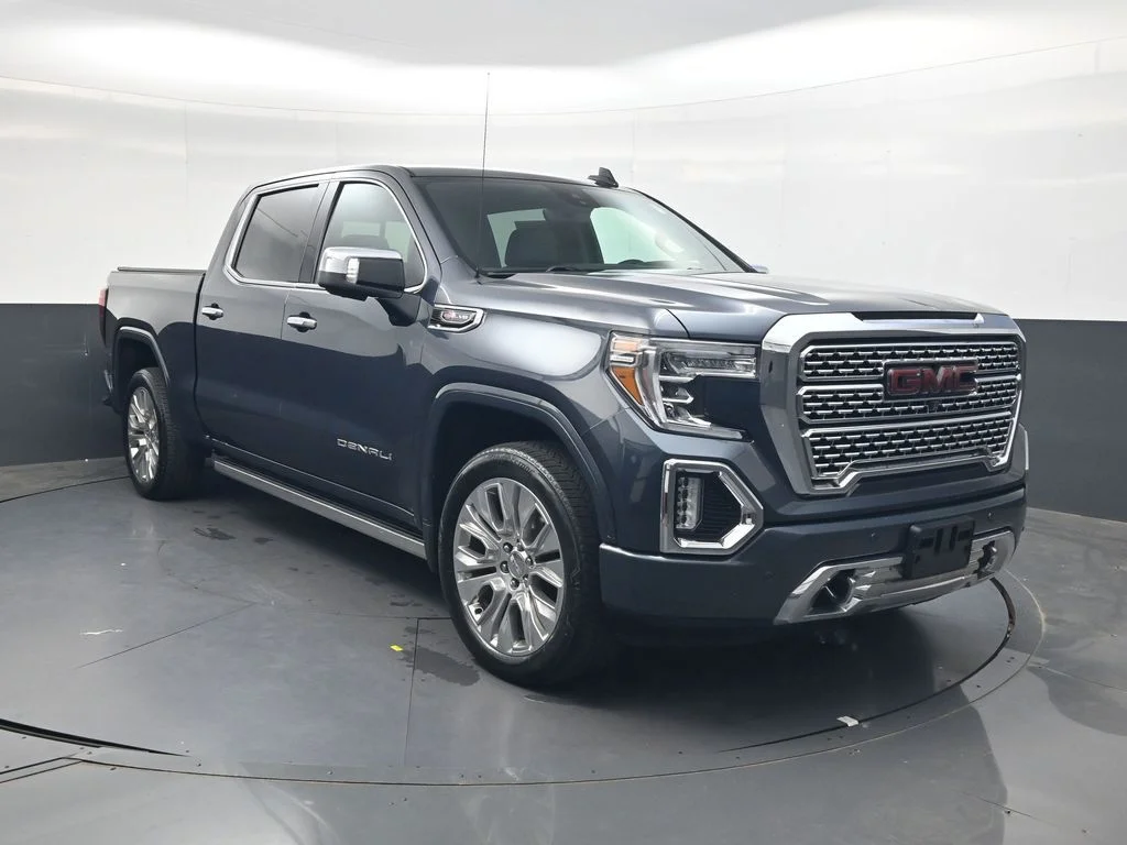 Used 2022 Blue GMC Denali image 2