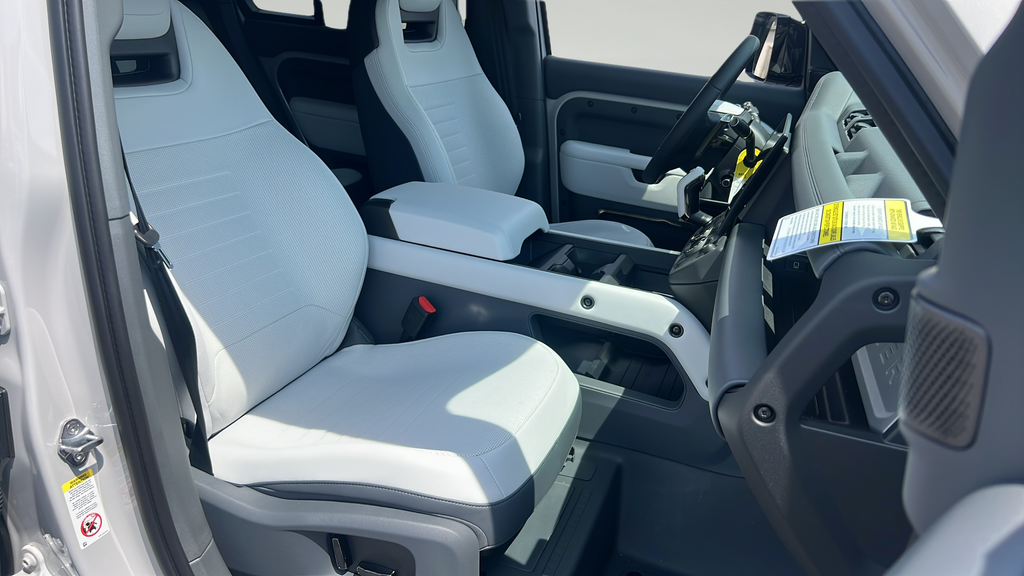 New 2026 Gray Land Rover  OCTA image 19