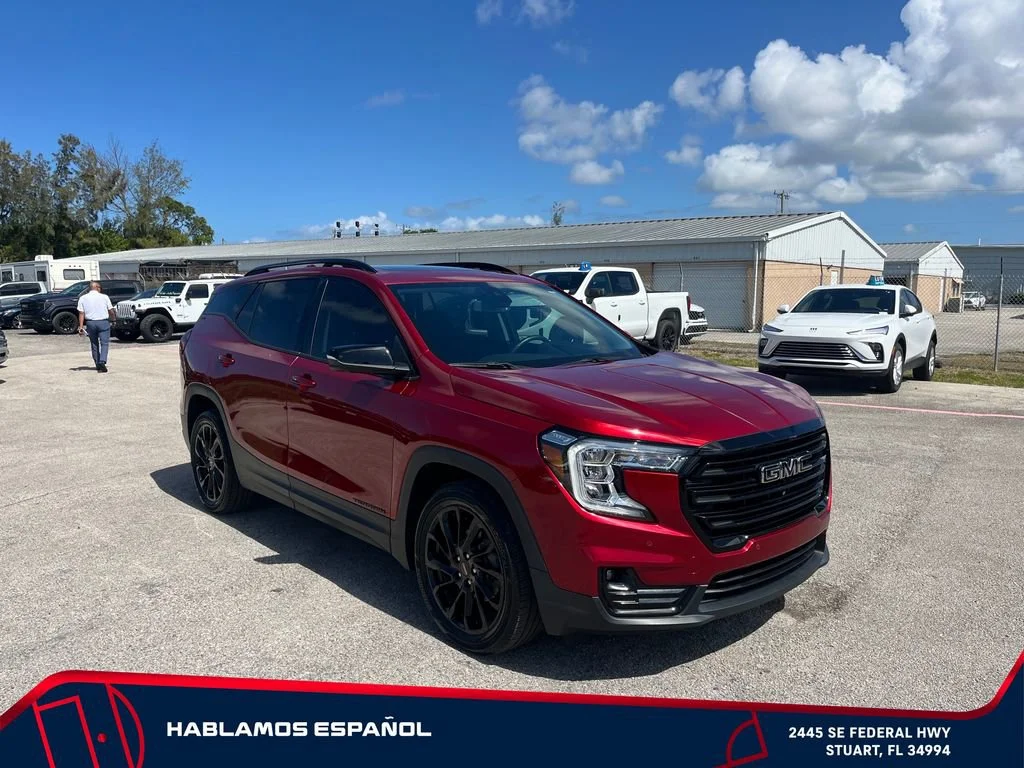 Used 2023 Volcanic Red Tintcoat GMC SLT image 2