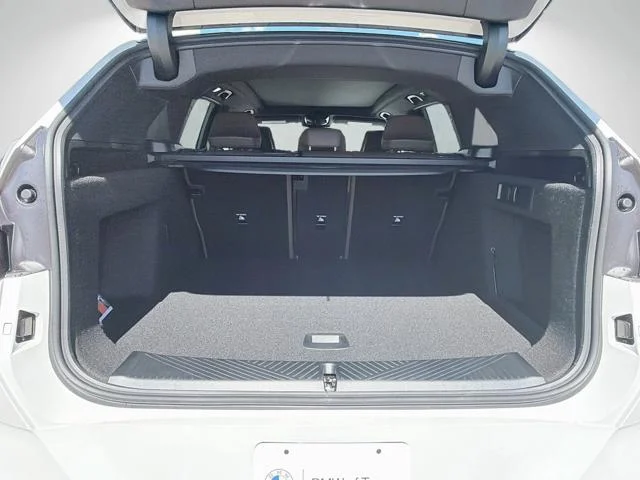New 2026 Alpine White BMW 30 xDrive image 12
