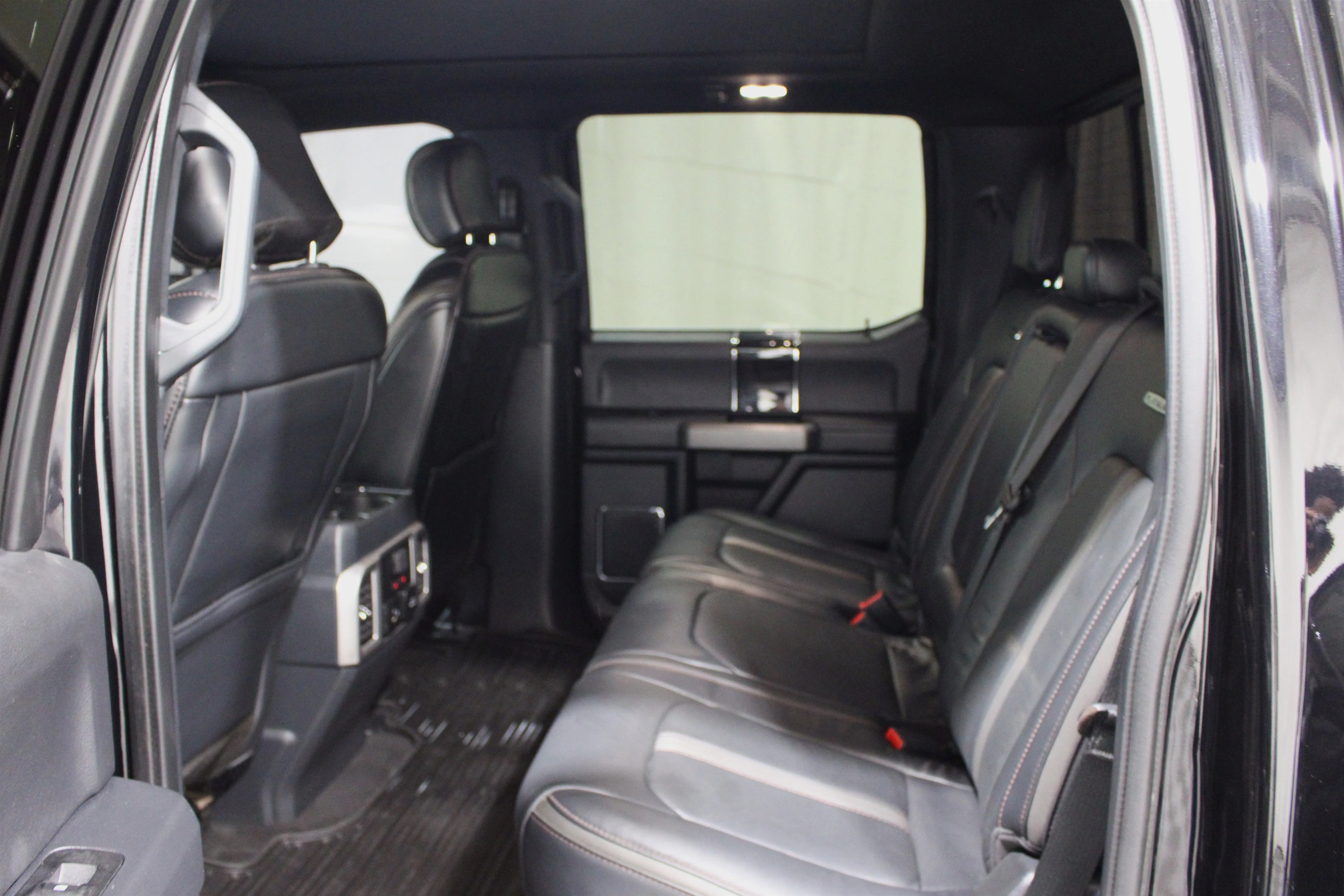 2022 Ford F-350 Super Duty Platinum - Photo 23