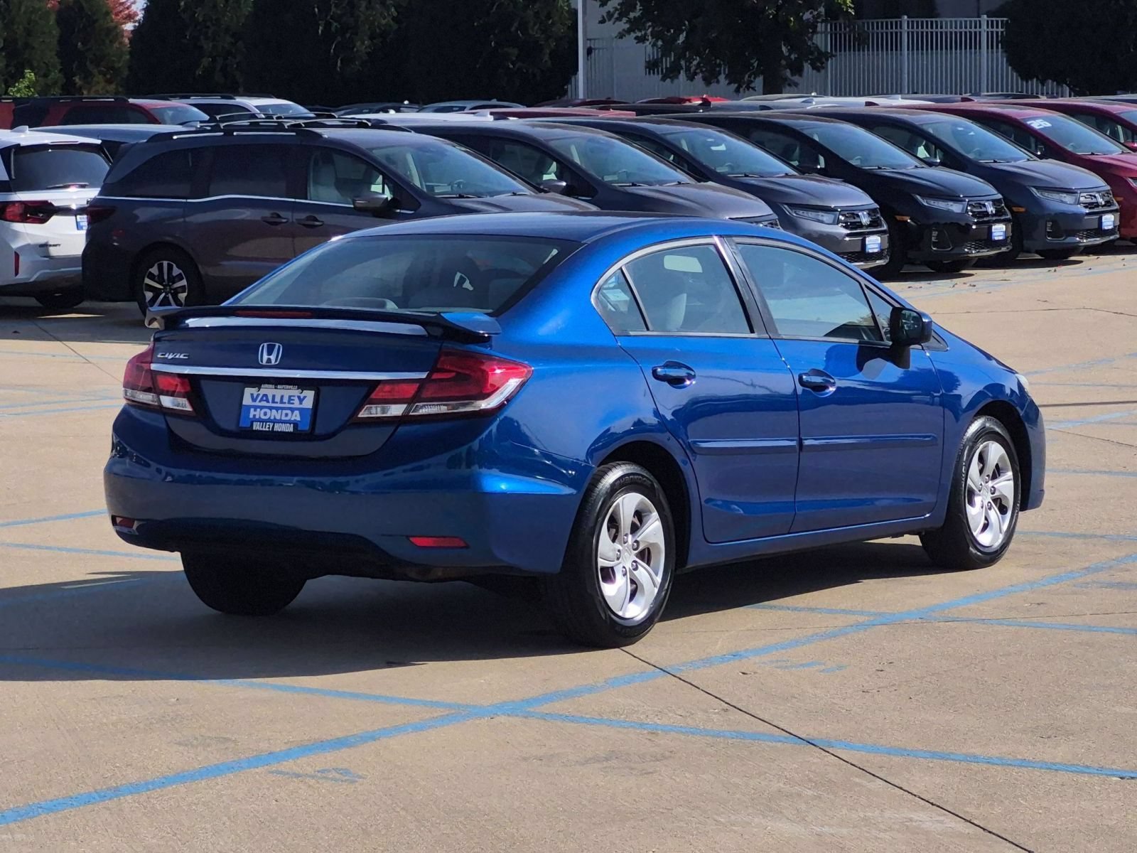 Used 2015 Dyno Blue Pearl Honda LX Sedan image 6