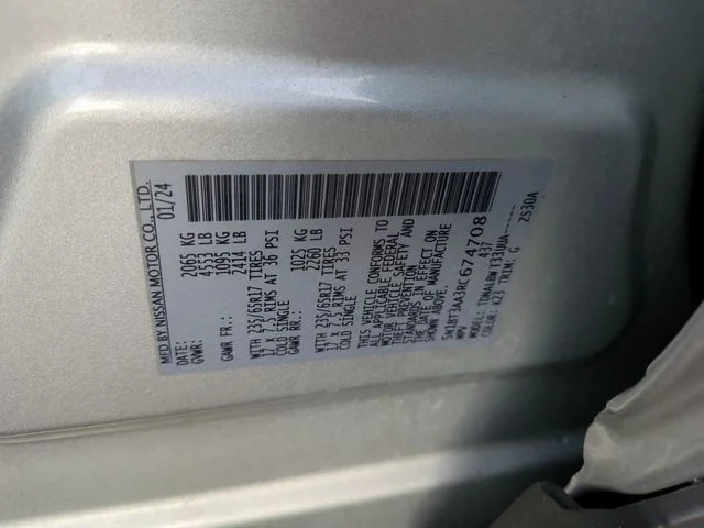 Used 2024 Silver Nissan S image 36