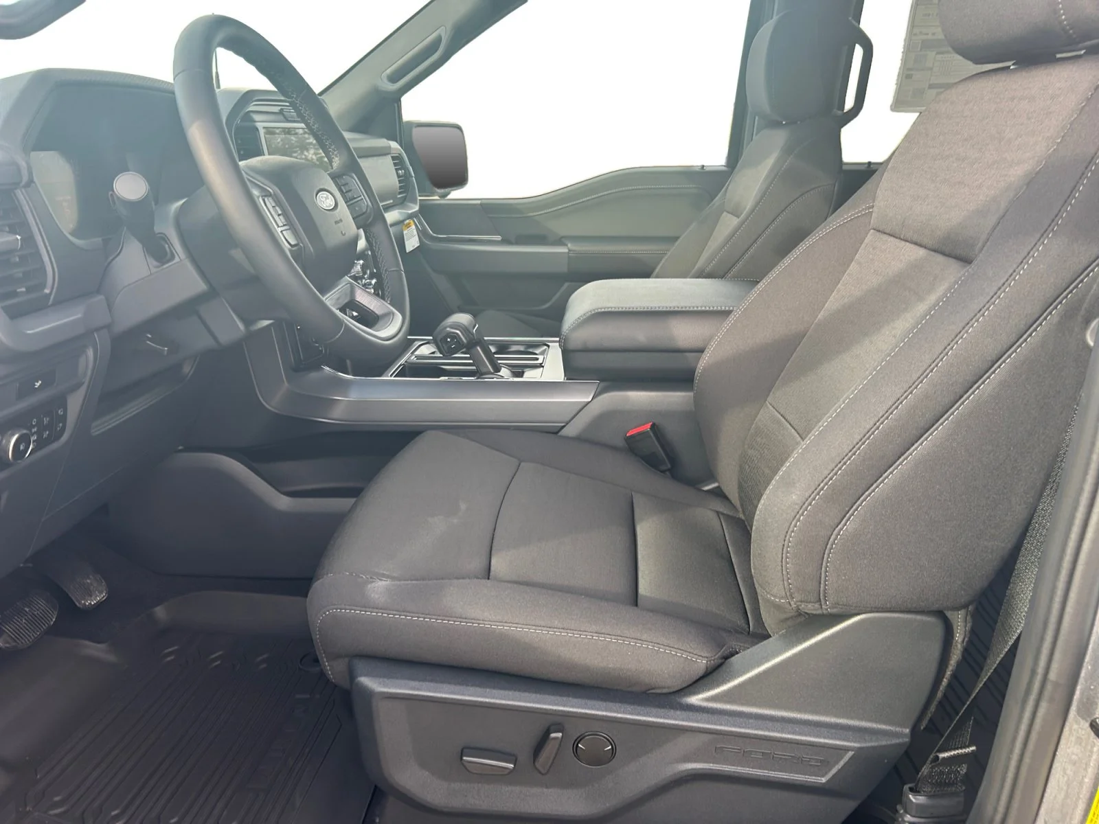 New 2026 Carbonized Grey Metallic Ford XLT image 14