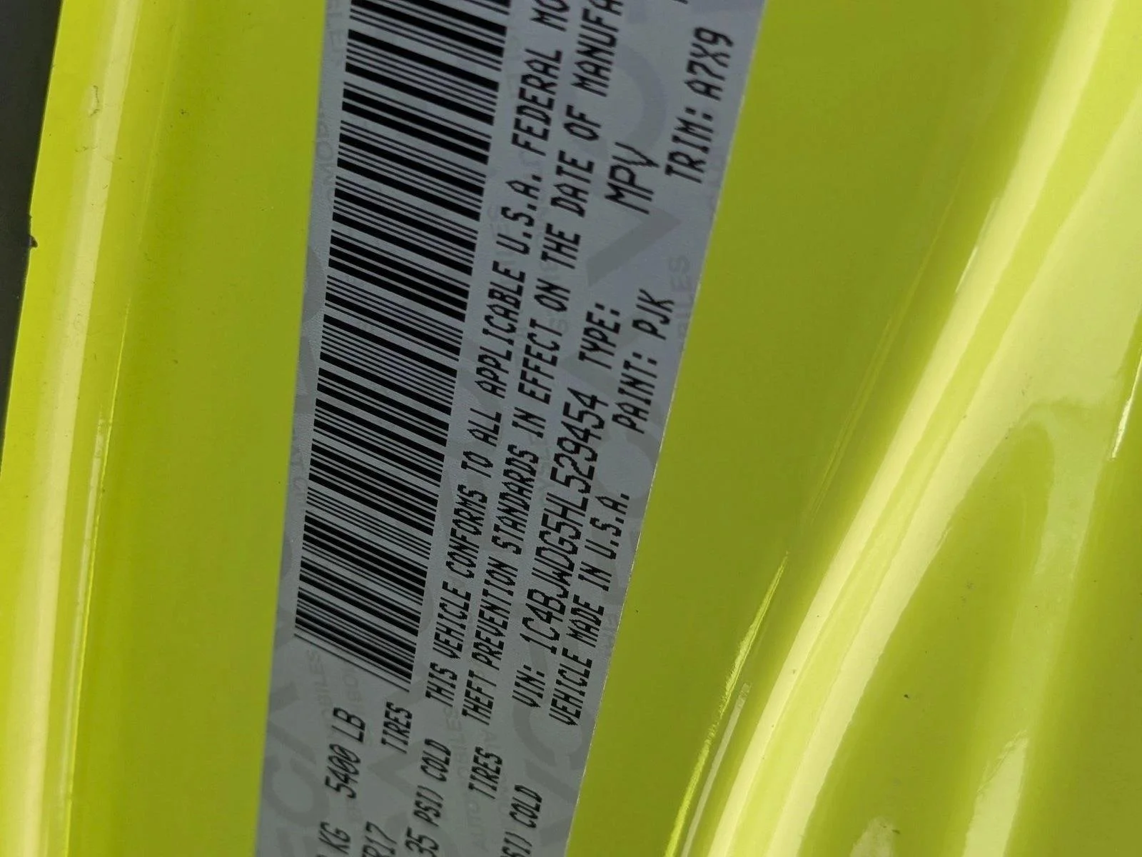 Used 2017 Hypergreen Clearcoat Jeep Sport image 15