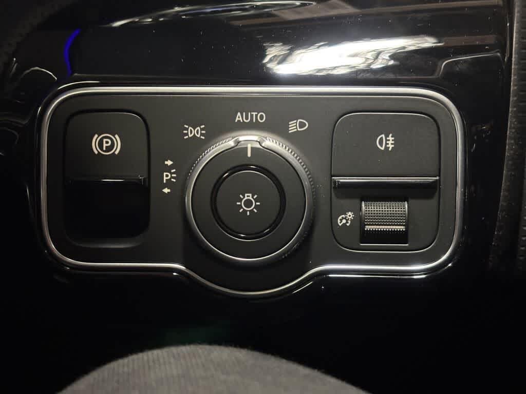 New 2026 Night Black Mercedes-Benz CLA 250 image 27