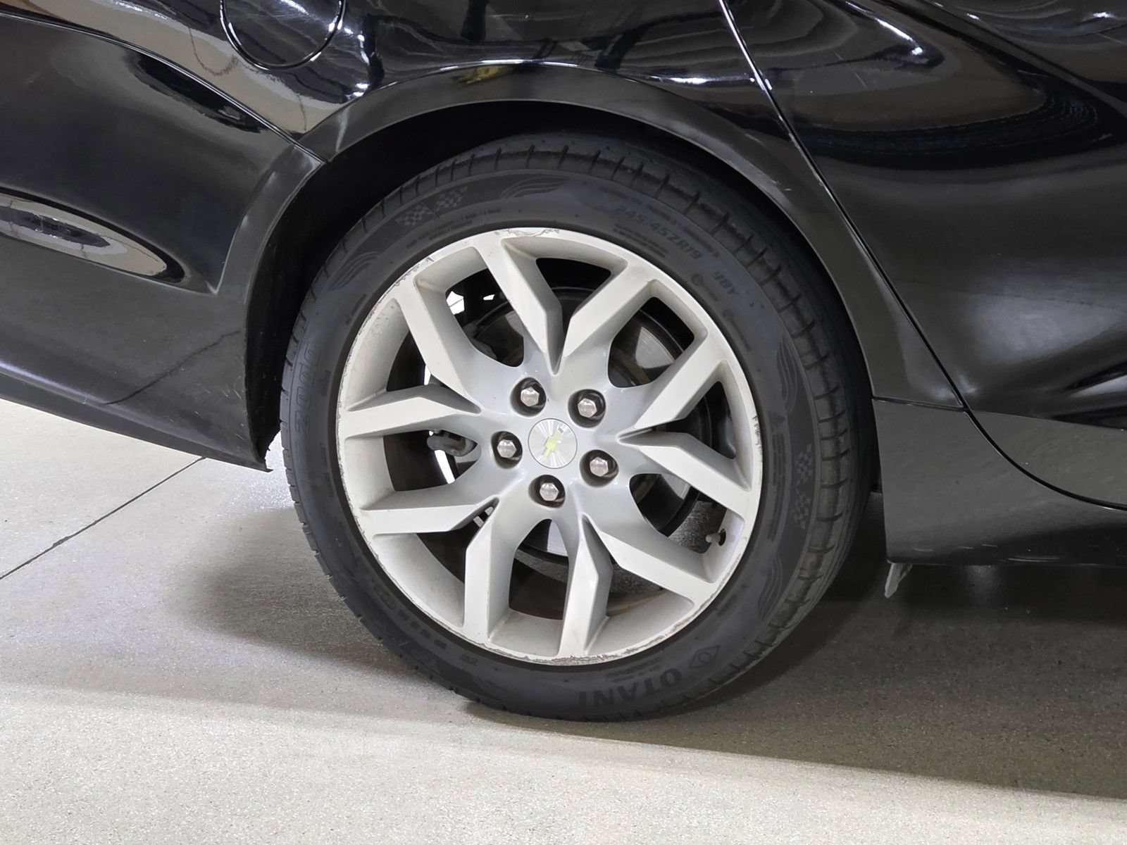 Used 2015 BLACK Chevrolet LTZ image 9