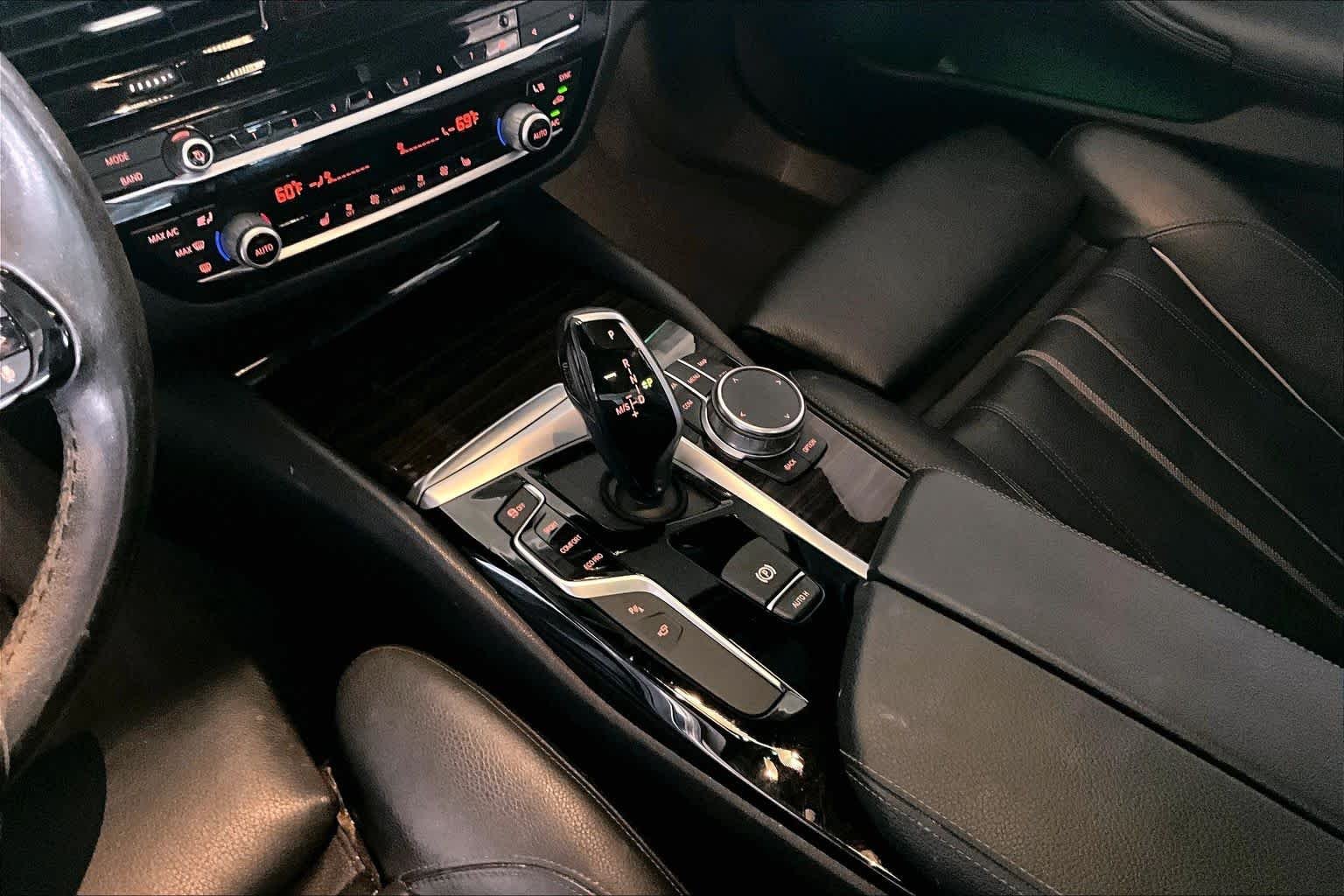 Used 2020 Dark Graphite Metallic BMW 540i image 15