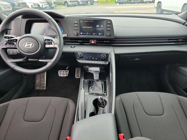 New 2025 Serenity White Hyundai SEL Sport image 9