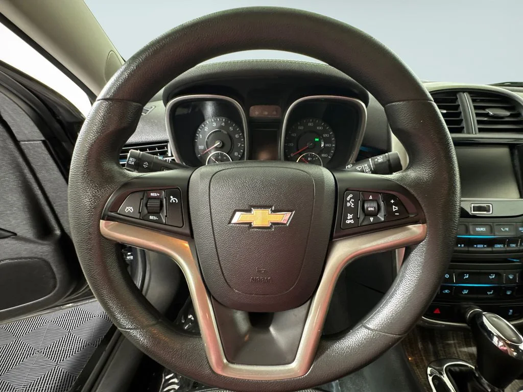 Used 2015 Black Granite Metallic Chevrolet LT image 25